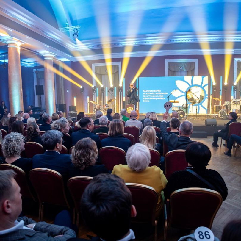 UMI rezidentai rinko paramą Ukrainai