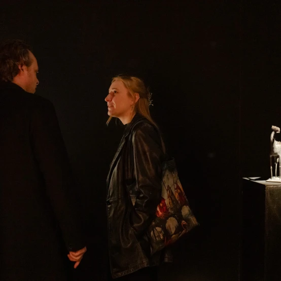 UMI Galerijoje – grupinė paroda „Nukritę į viršų“